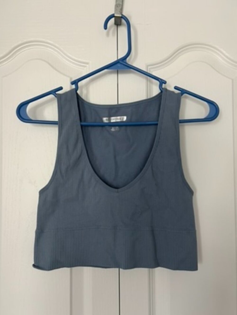 Forever 21 Dusty Blue Ribbed V-Neck Athletic Crop Top Size Large